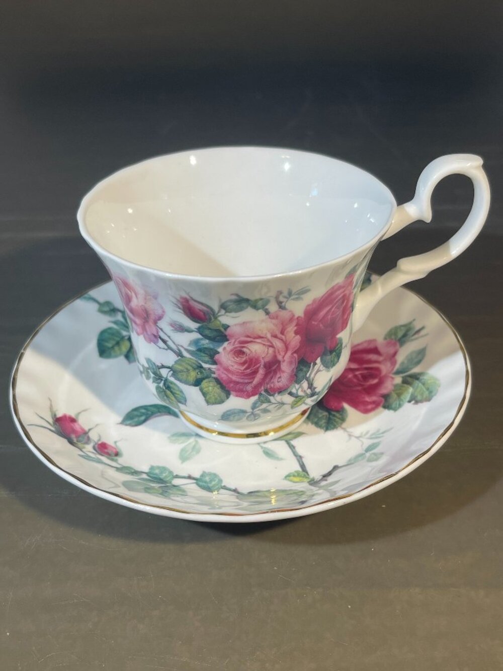 Roy Kirkham English Rose Bone China Teacup & Saucer Set England 1992 (1647)